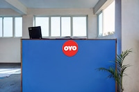 OYO 820312 Hotel Royal Inn