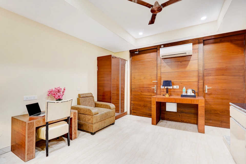 Townhouse Sector 47 Near Medanta