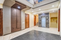 Super Townhouse Sector 47 Near Medanta