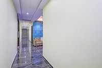 OYO 820356 Hotel O Golden