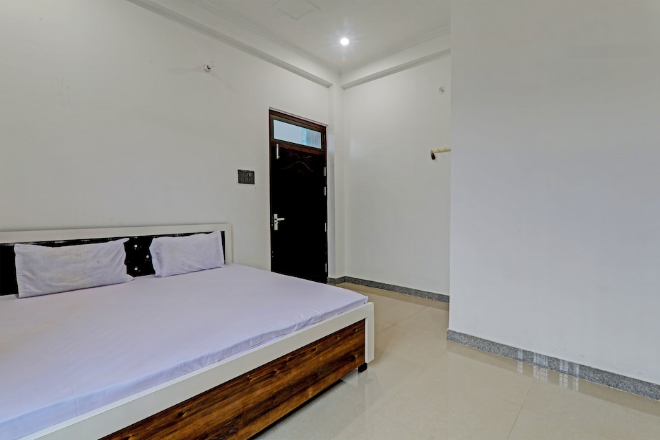 OYO Hotel Prakash Palace  , Ayodhya, Ayodhya