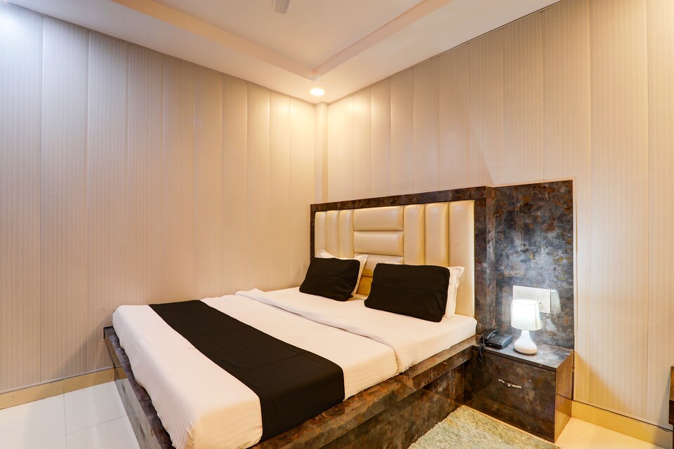 OYO Flagship Hotel KBS, Charbagh Lucknow, Lucknow