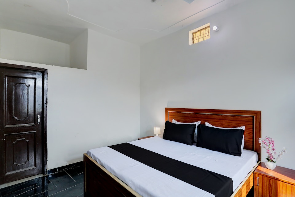 820481 Annapurna Hotel Restaurant, Greater Noida, Noida