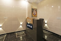 Hotel O Crown Inn