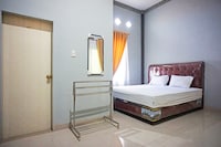 OYO 93355 Maestro Home Syariah