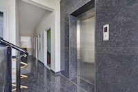 Hotel O Unique Shravanya Comforts & Lodge