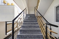 Hotel O Unique Shravanya Comforts & Lodge