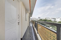 Hotel O Unique Shravanya Comforts & Lodge