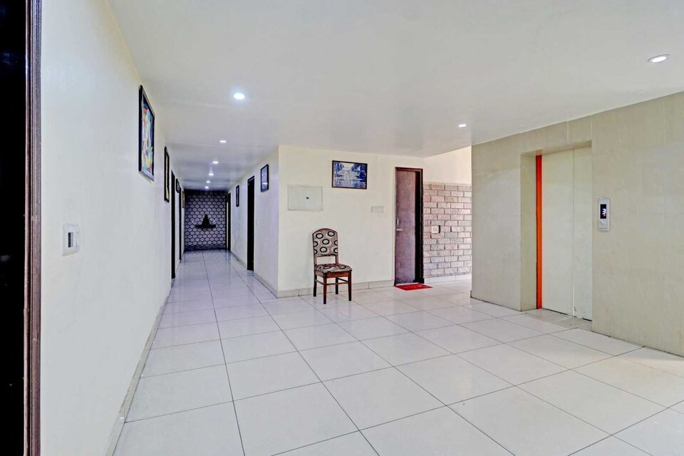 OYO 820528 Hotel Abhishek, Ludhiana Railway Station, Ludhiana