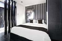 OYO 93365 Apartement Gateway By Sarana Cipta Mahakarya Ii