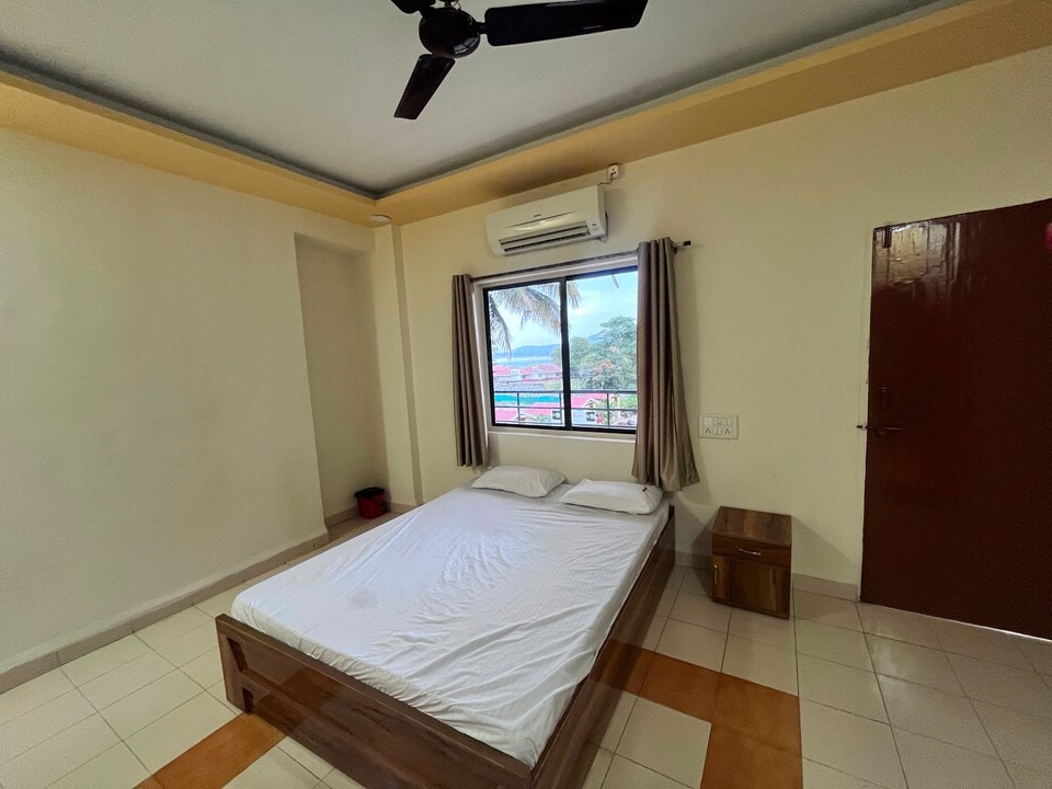 OYO 820548 Nisarg Lodging And Boarding, Lonavala, Lonavala