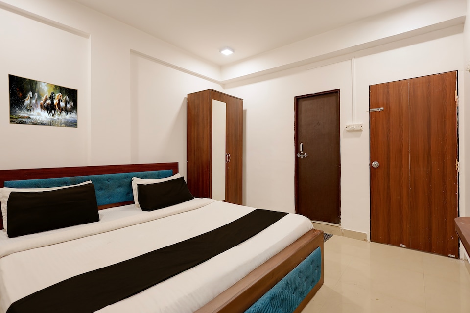 Super Collection O Besa Square Nagpur Formerly Yuva Inn, Airport Road Nagpur, Nagpur