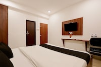 Super Collection O Besa Square Nagpur Formerly Yuva Inn