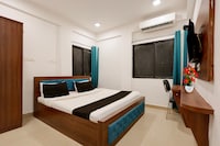 Super Collection O Besa Square Nagpur Formerly Yuva Inn