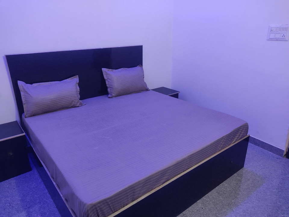 Hotel O R star, Sahaswan, Sahaswan