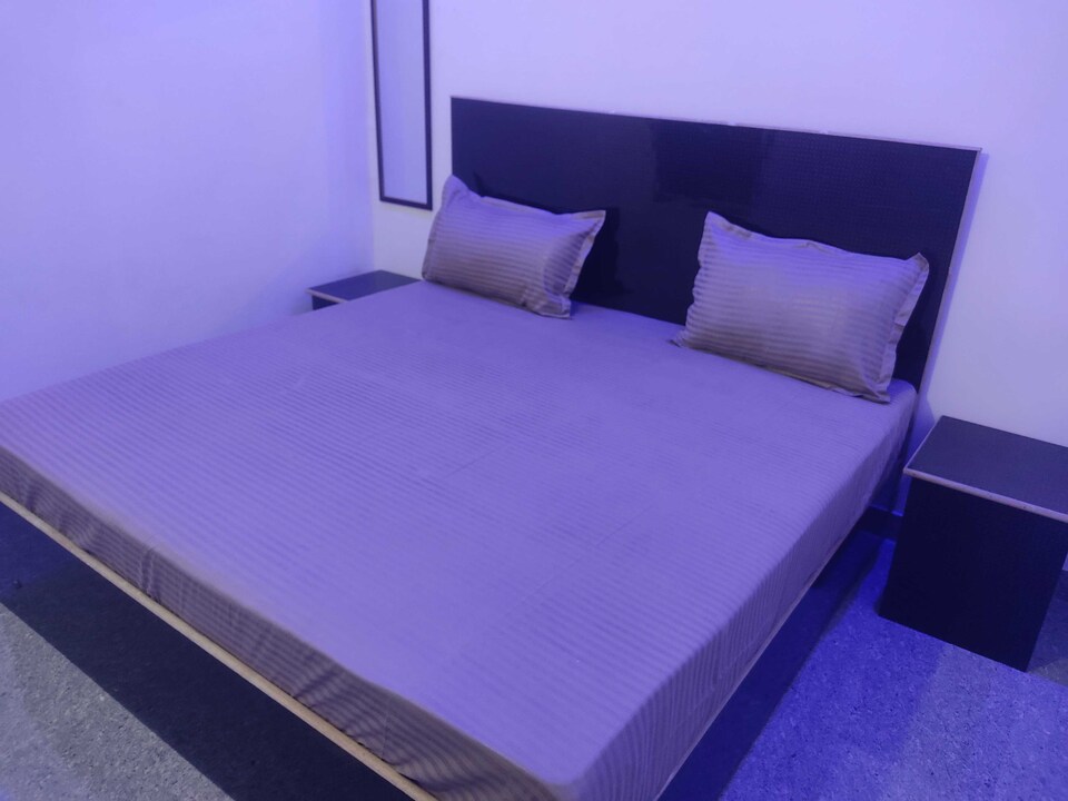 Hotel O R star, Sahaswan, Sahaswan