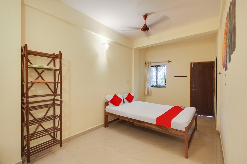 OYO Lurdes Guest House, Arambol Goa, Goa