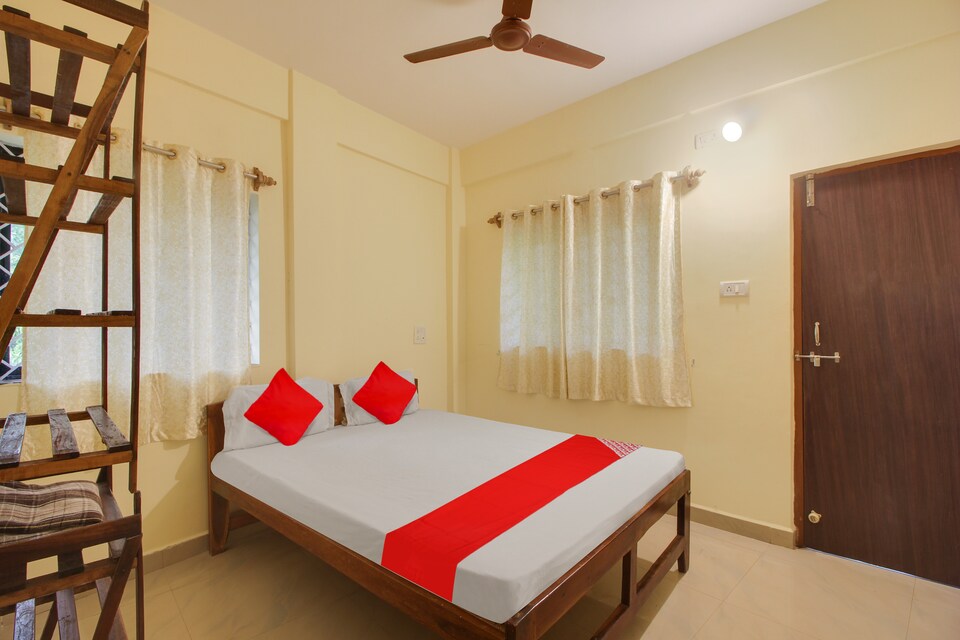 OYO Lurdes Guest House, Arambol Goa, Goa