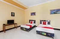 Capital O 93391 Golden Manggis Hotel Near SMKN 1 Lingsar