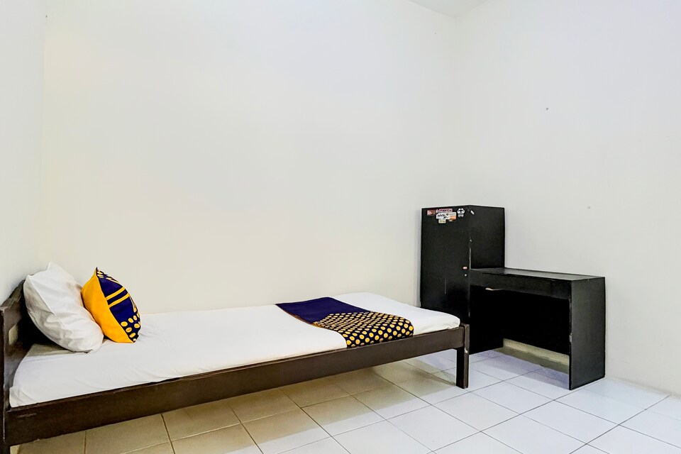 OYO Life 93398 Sudimoro Guest House Syariah, Malang Malang, Malang