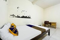 OYO Life 93398 Sudimoro Guest House Syariah