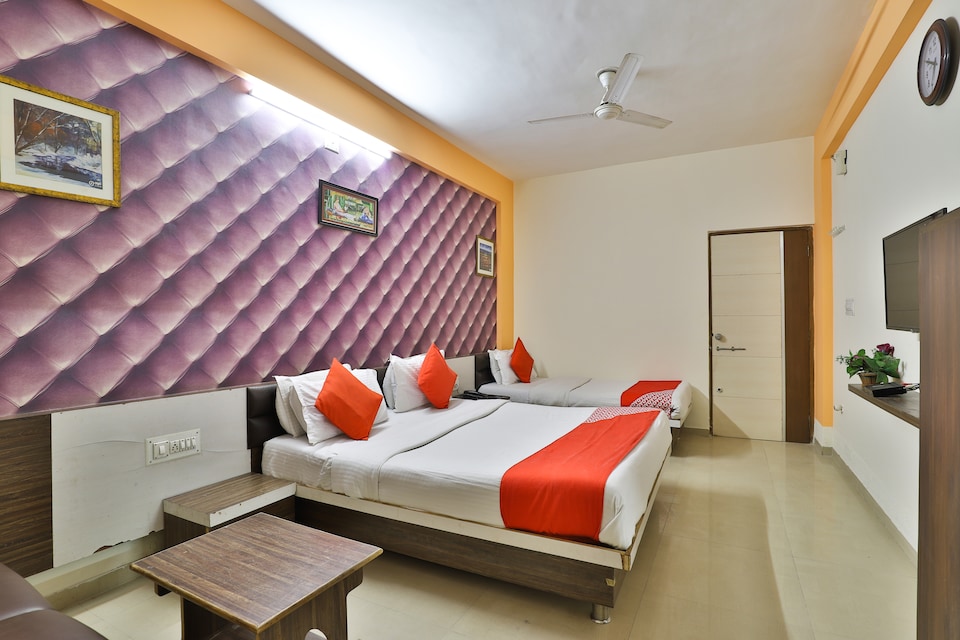 OYO 1765 Hotel Neelkanth Residency  OYO Rooms Ahmedabad  Book    1959 OYO
