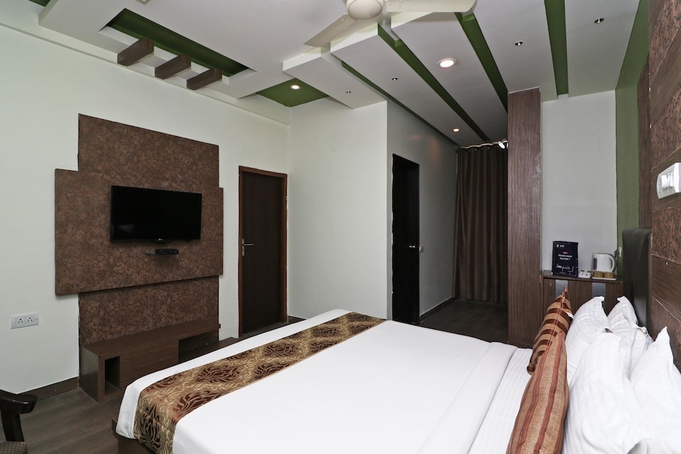 OYO 14422 Hotel Cosmos, SGPGI Lucknow, Lucknow