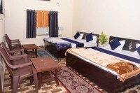 Hotel O Home Mahadev Sadan Guest House