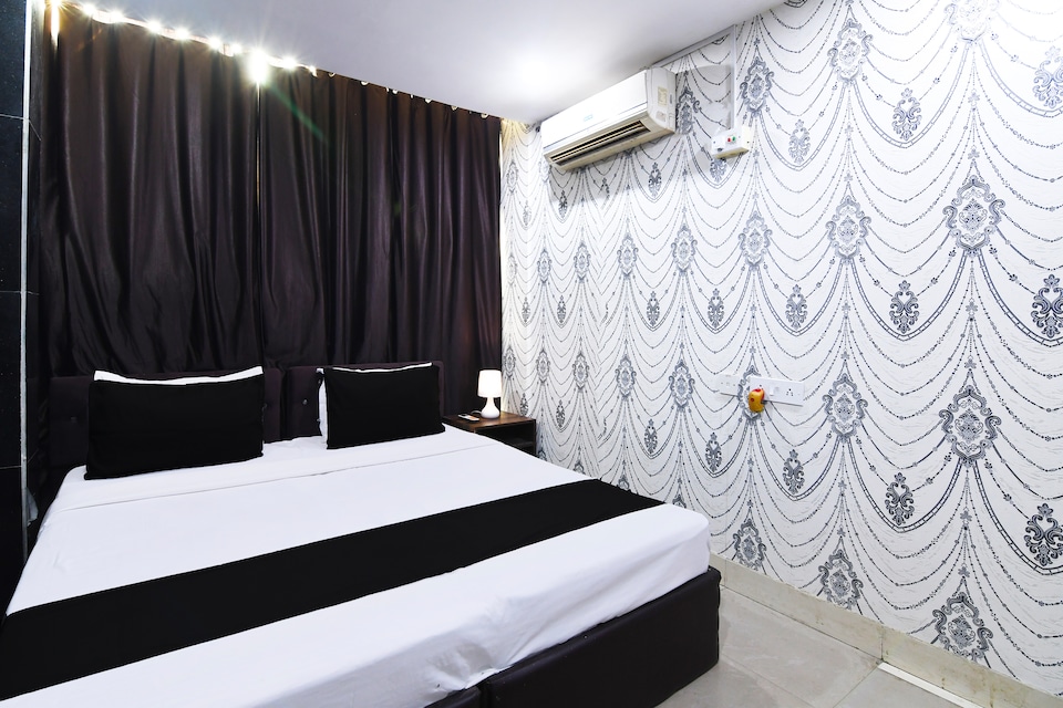 Hotel O The Red Rose Near Kalikapur, Ruby Hospital Kolkata, Kolkata