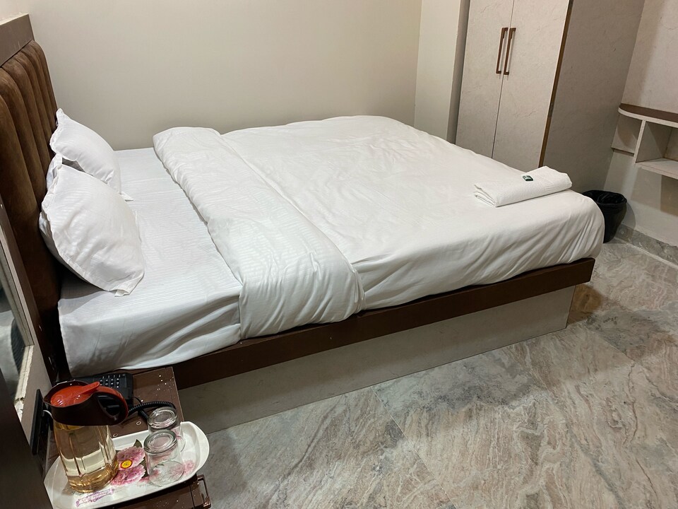 OYO 820740 Hotel Shiva Grand, Main Market Ujjain, Ujjain