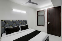 Collection O 24/7 Hotel