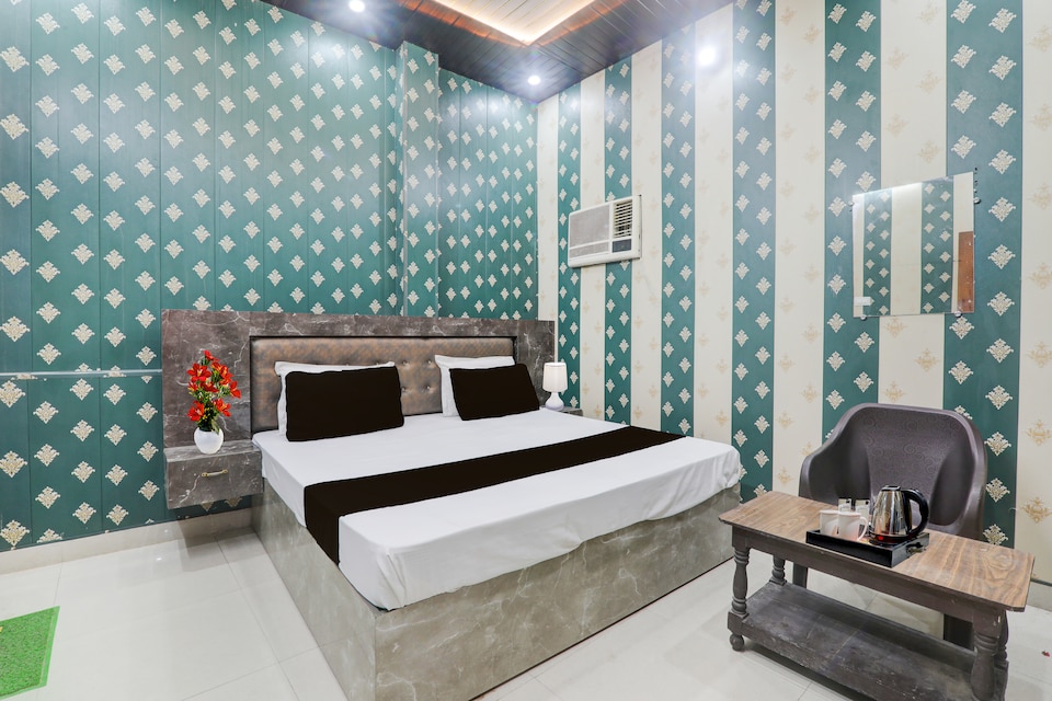 Hotel O Saryu Ghat Formerly Balaji Palace, Ayodhya, Ayodhya