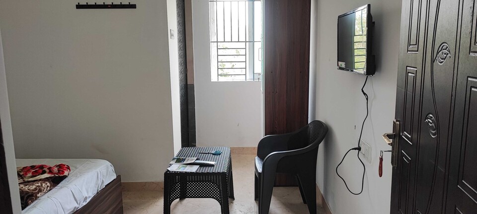 OYO 820770 RV Ruthra Lodge, Udumalpet, Udumalpet