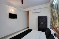 Collection O Umen Hotel Noida City Center Metro Station