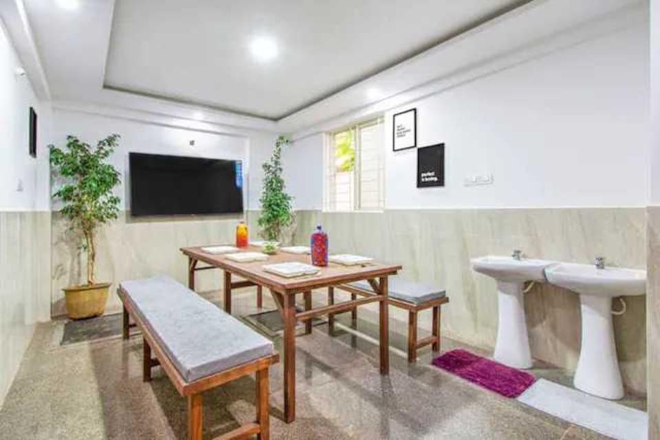 OYO Hotel HelloWorld Sarjapur, Sarajpur Road Bangalore, Bangalore