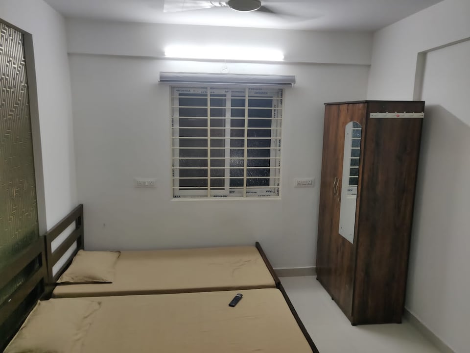 OYO Hotel HelloWorld Sarjapur, Sarajpur Road Bangalore, Bangalore