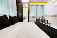 OYO 820786 Shree Sai Residency