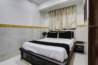 OYO 820786 Shree Sai Residency