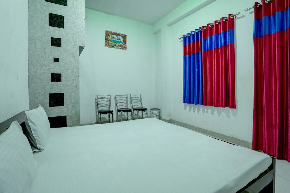 OYO B.S Hotel And Restaurant , Etawah, Etawah