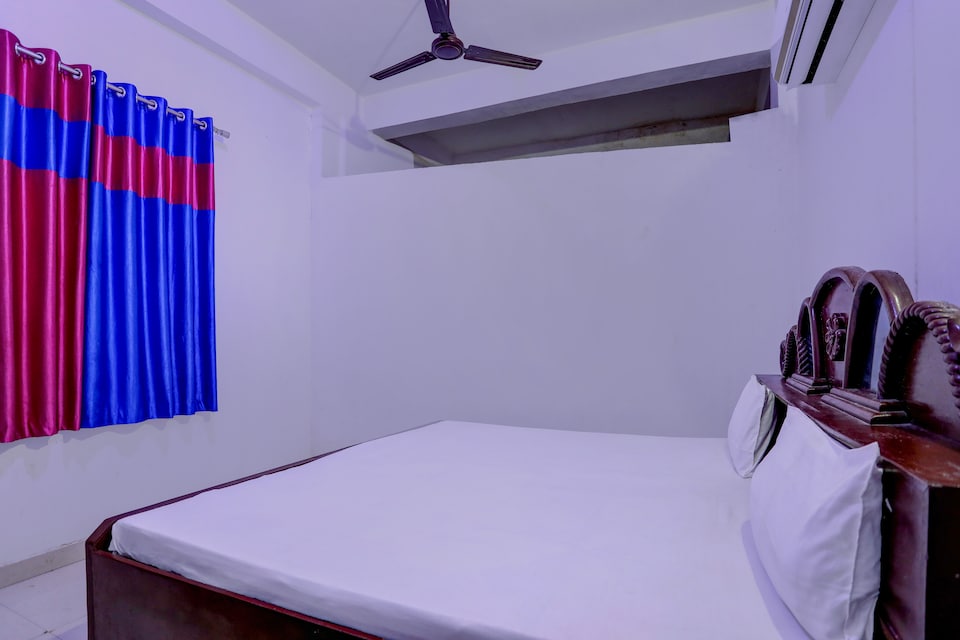 OYO B.S Hotel And Restaurant , Etawah, Etawah