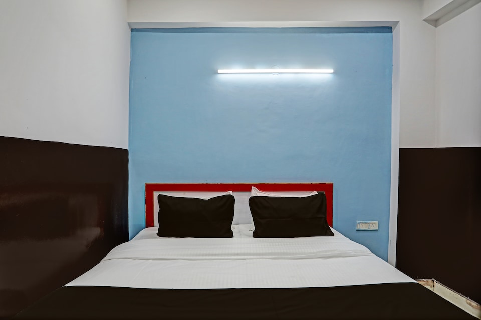 Hotel O shiva stay, Noida City, Noida