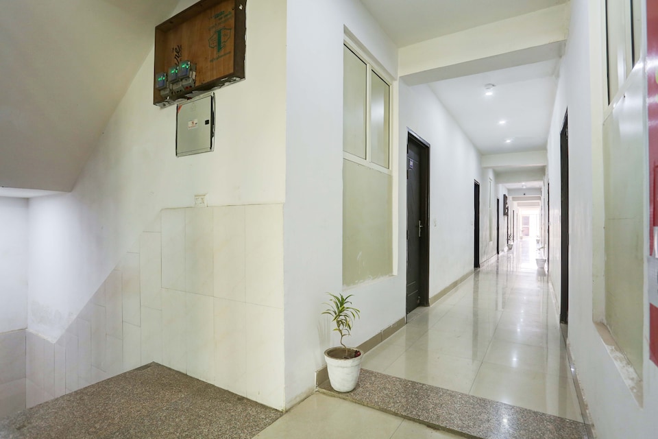 Hotel O Star Key, Old Gurgaon, Gurgaon