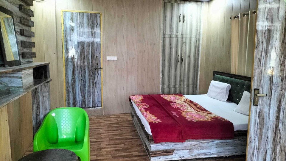 OYO 820807 SD Home Stay, Barlowganj, Mussoorie