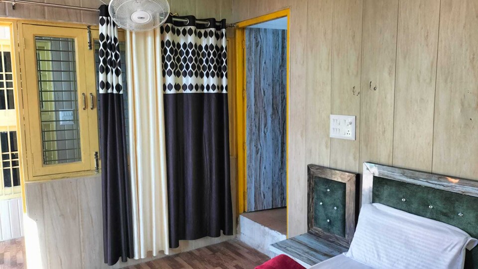 OYO 820807 SD Home Stay, Barlowganj, Mussoorie
