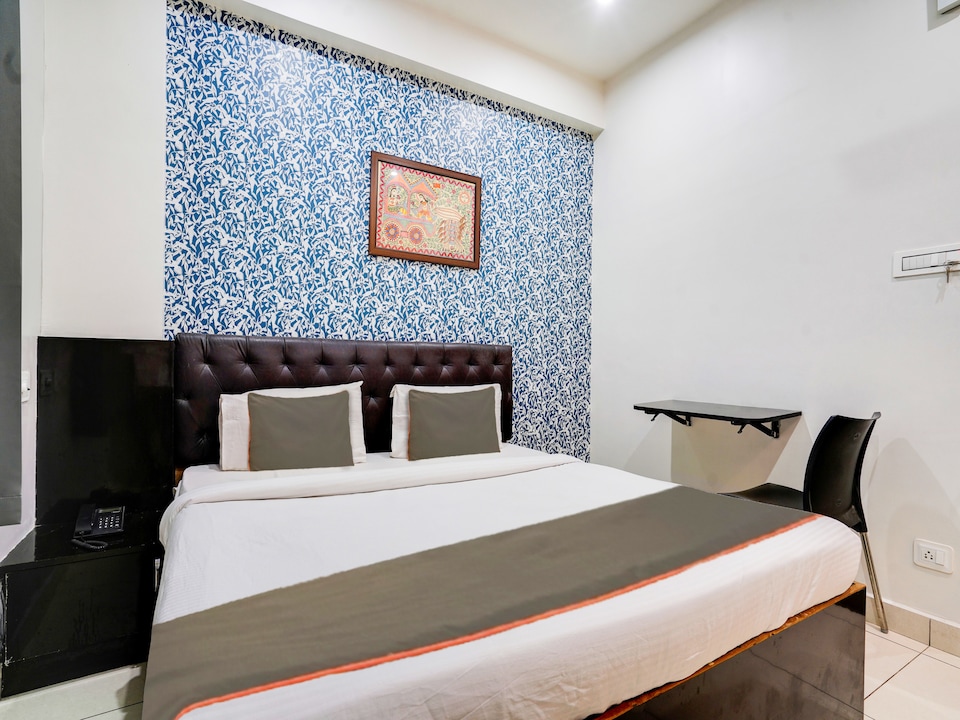 Hotel O Blue Iris A Grandure., Kondapur, Hyderabad