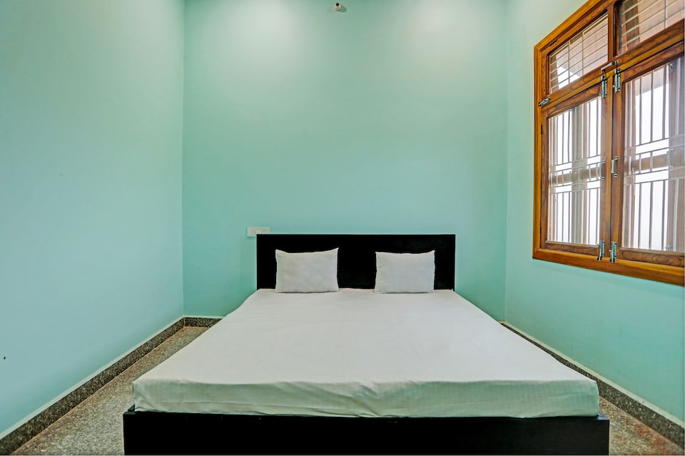 OYO Moon Light, Aligarh, Aligarh