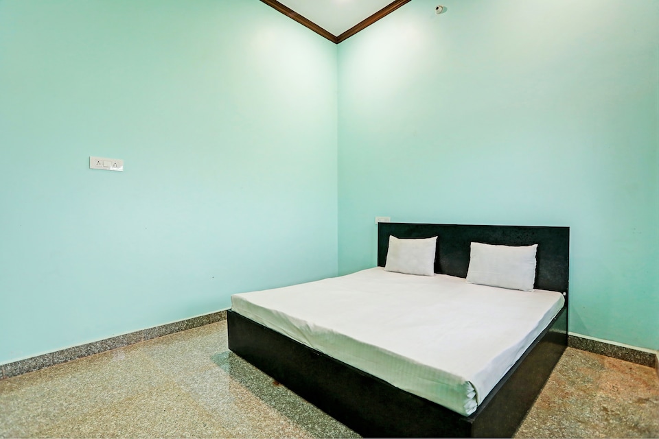 OYO Moon Light, Aligarh, Aligarh