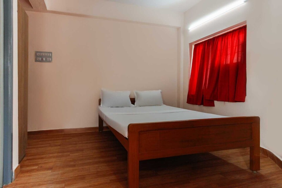 OYO Coral Guest House , Koyambedu Chennai, Chennai