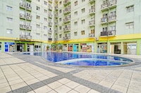 OYO 93424 Apartemen The Suite Metro By Salman 