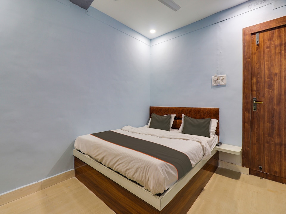 Hotel O AV SQUARE, Lashkar, Gwalior